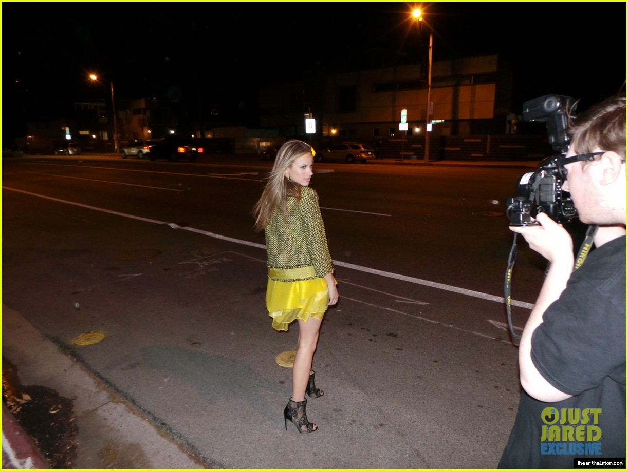 halston-sage-spotlight-behind-the-scenes-05.jpg