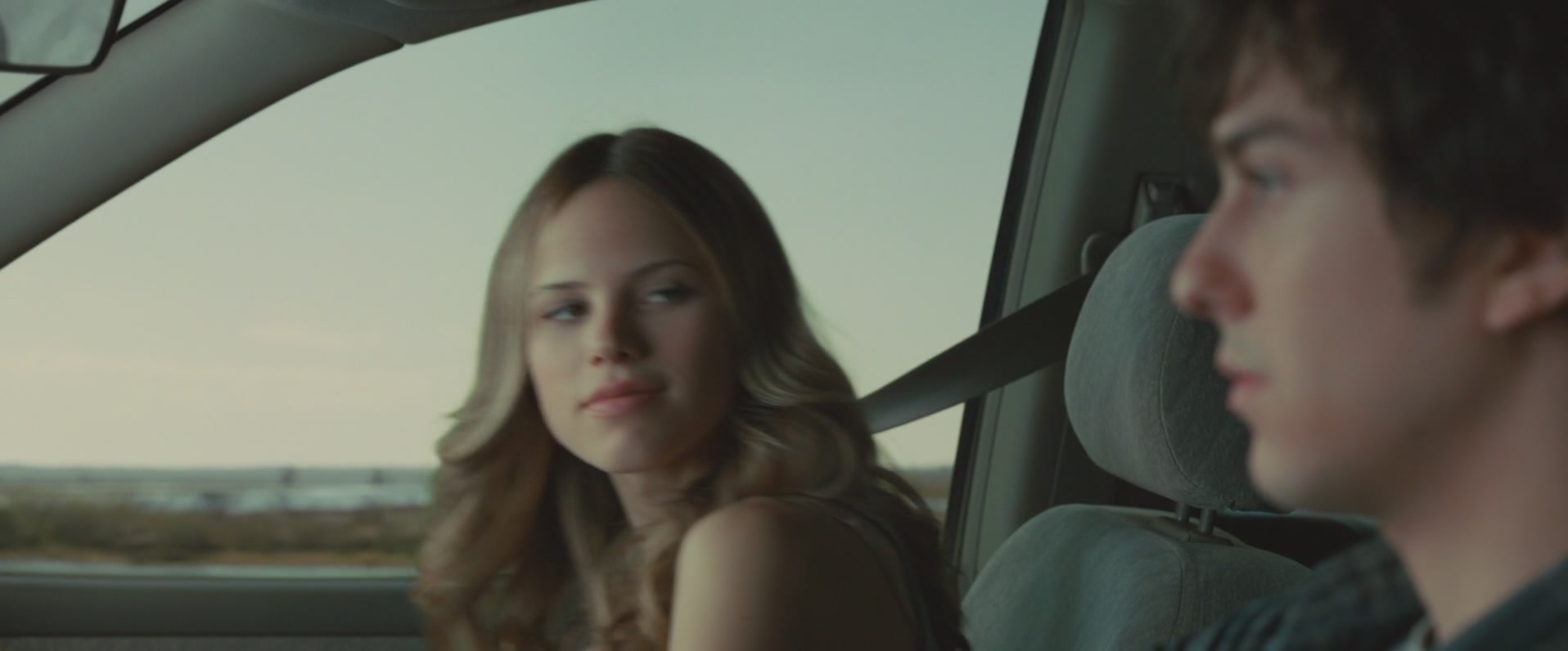 iHeartHalston_HalstonSageNet_PaperTownsScreencaptures_330.jpg