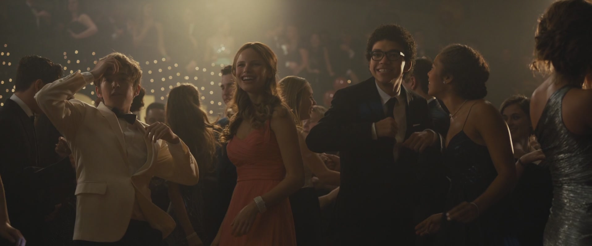 iHeartHalston_HalstonSageNet_PaperTownsScreencaptures_626.jpg