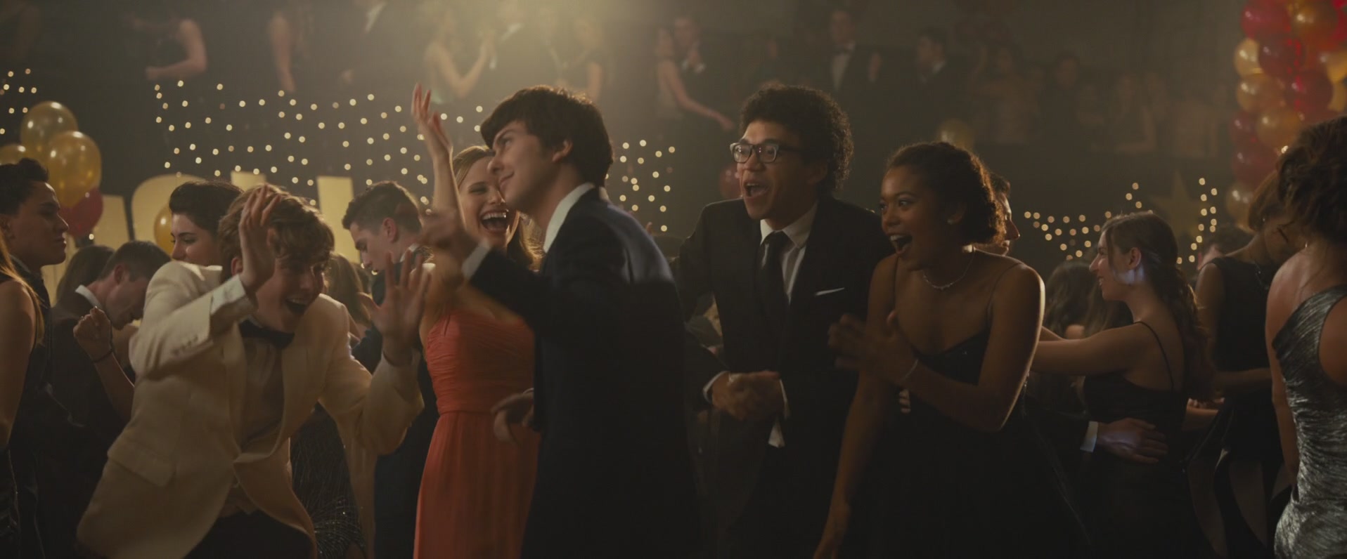 iHeartHalston_HalstonSageNet_PaperTownsScreencaptures_636.jpg