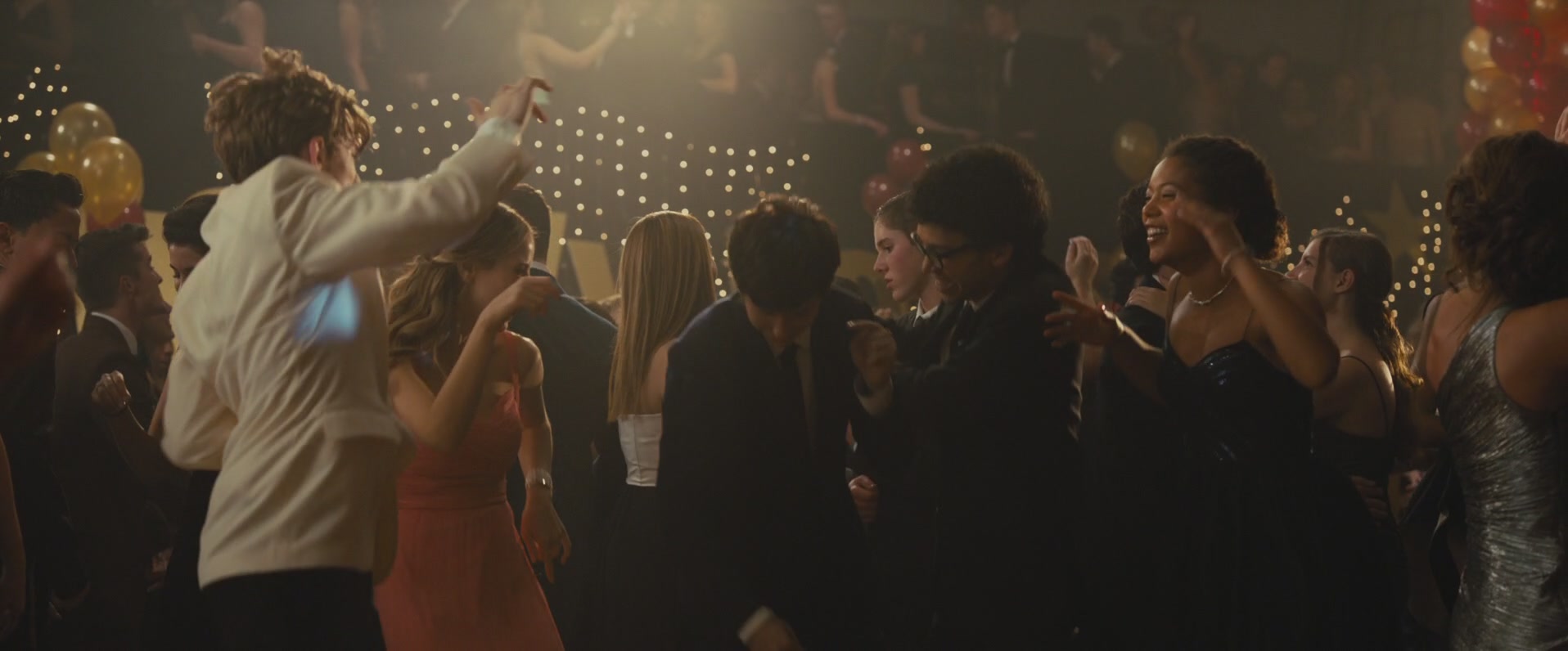 iHeartHalston_HalstonSageNet_PaperTownsScreencaptures_643.jpg