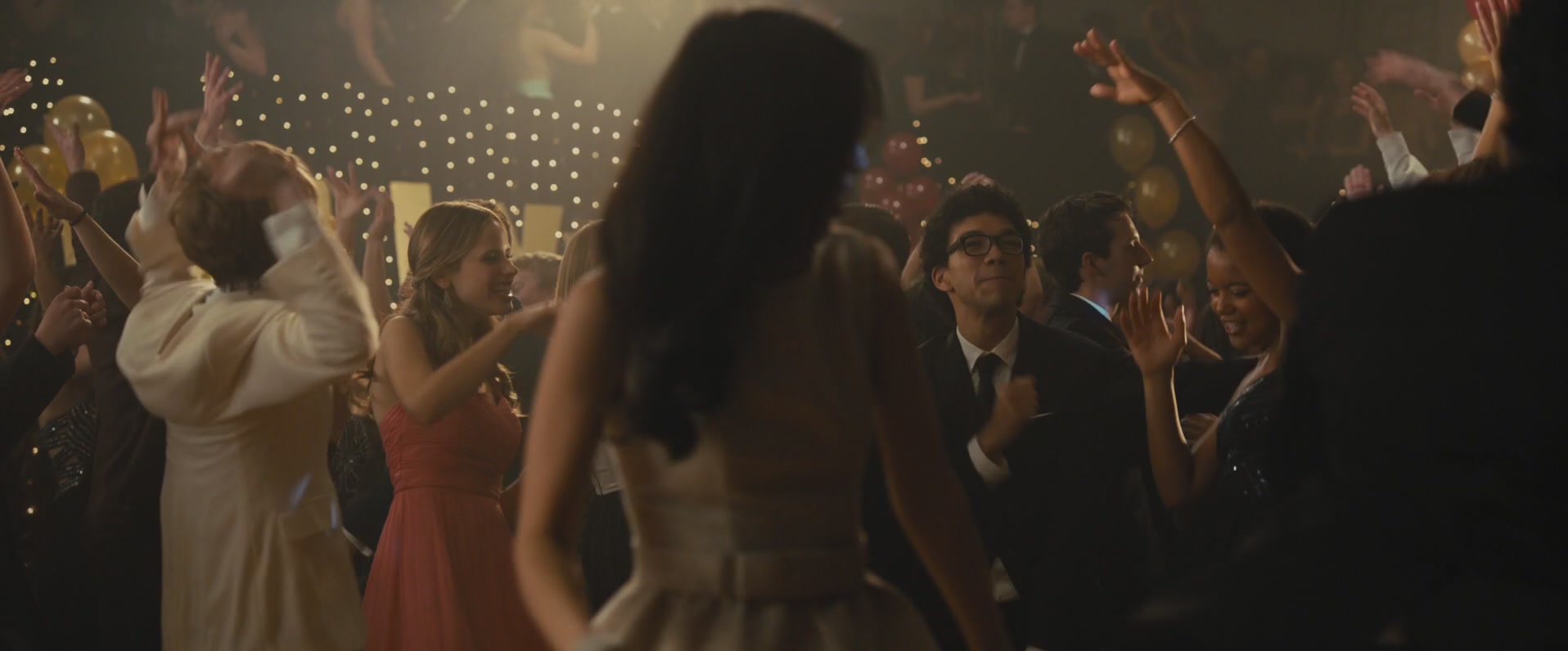 iHeartHalston_HalstonSageNet_PaperTownsScreencaptures_645.jpg