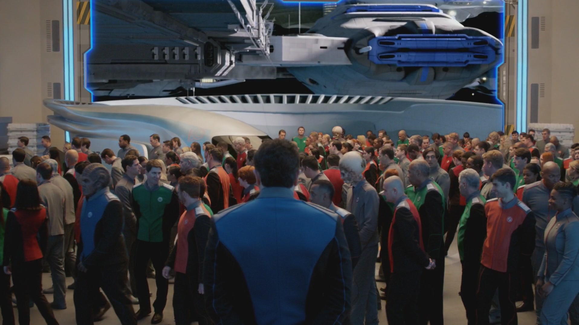 iHeartHalston_HalstonSageNet_TheOrville1x01Screencaps_006.jpg