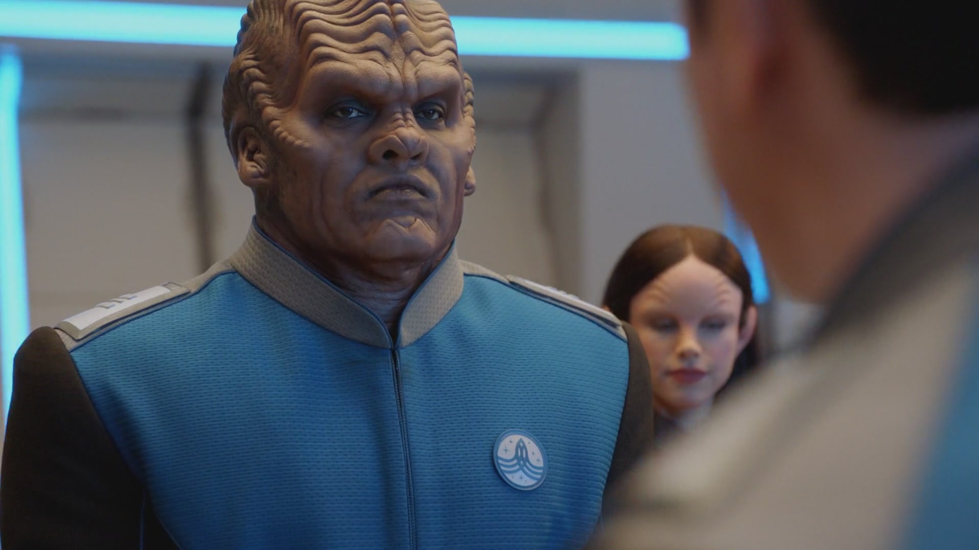 iHeartHalston_HalstonSageNet_TheOrville1x01Screencaps_037.jpg