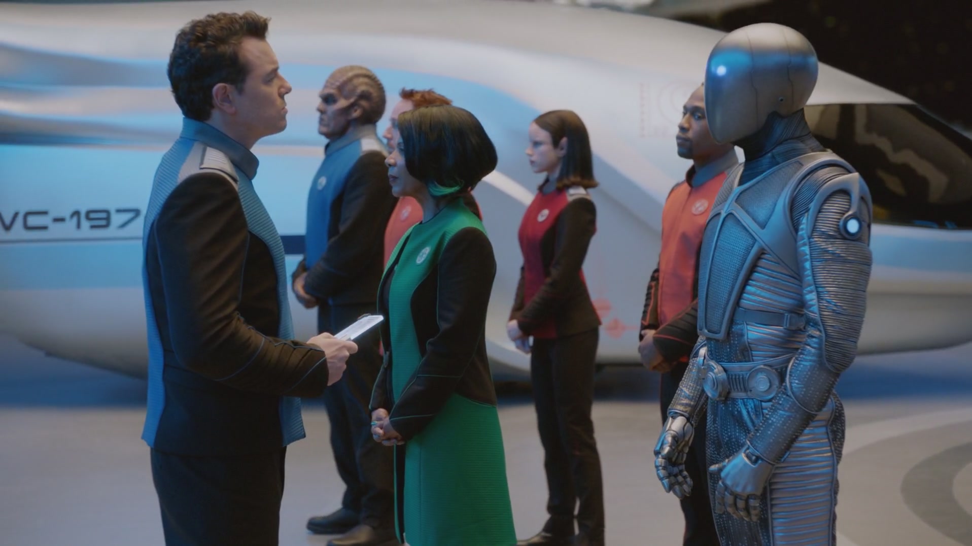 iHeartHalston_HalstonSageNet_TheOrville1x01Screencaps_050.jpg