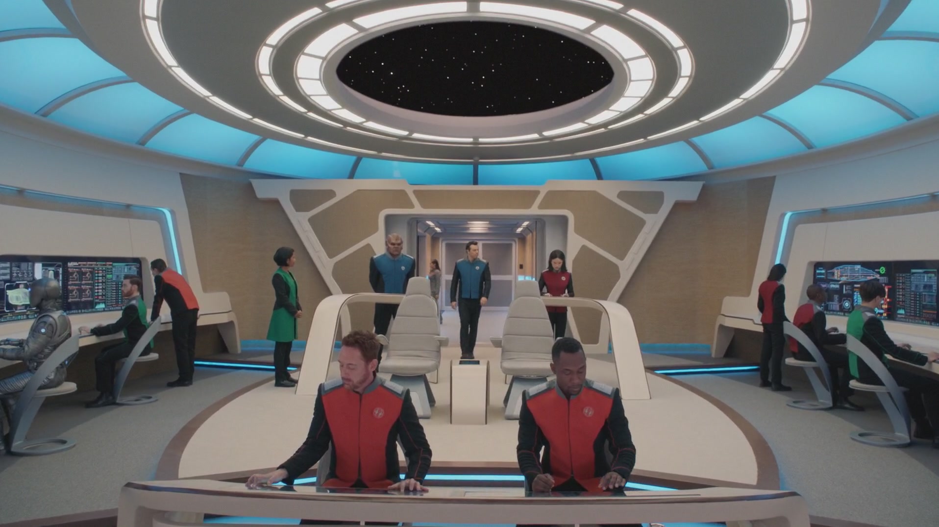 iHeartHalston_HalstonSageNet_TheOrville1x01Screencaps_059.jpg