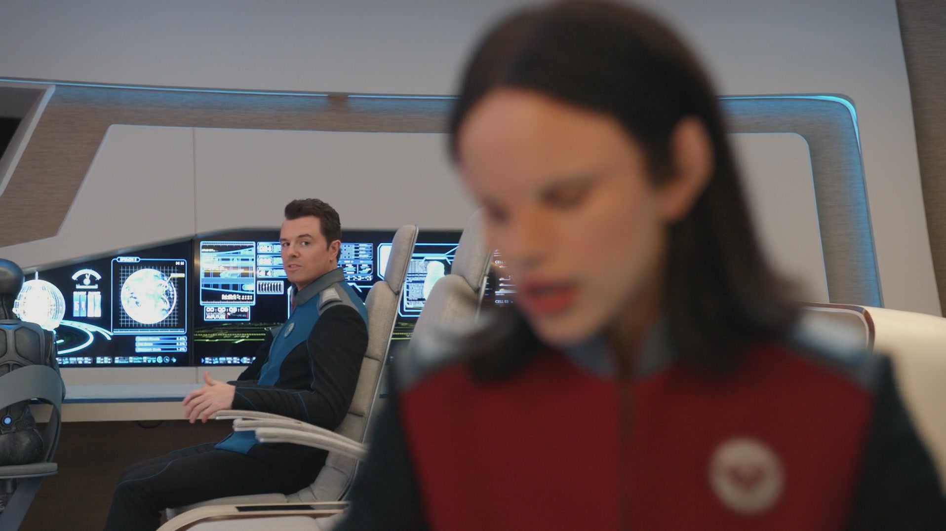 iHeartHalston_HalstonSageNet_TheOrville1x01Screencaps_087.jpg