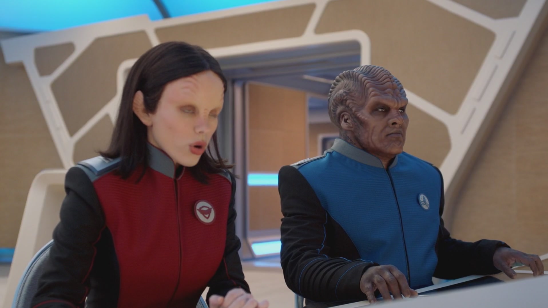 iHeartHalston_HalstonSageNet_TheOrville1x01Screencaps_105.jpg