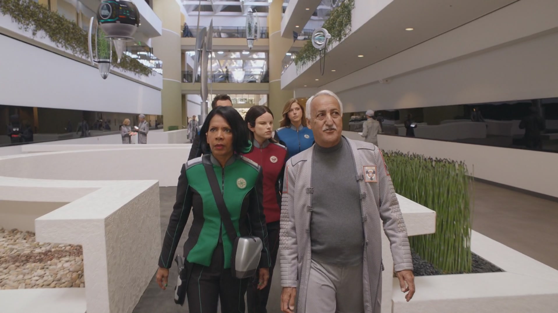 iHeartHalston_HalstonSageNet_TheOrville1x01Screencaps_120.jpg