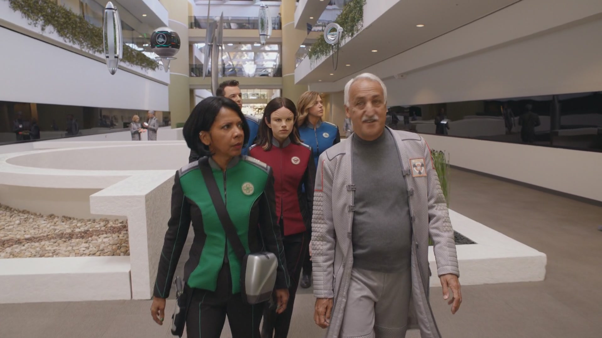 iHeartHalston_HalstonSageNet_TheOrville1x01Screencaps_121.jpg