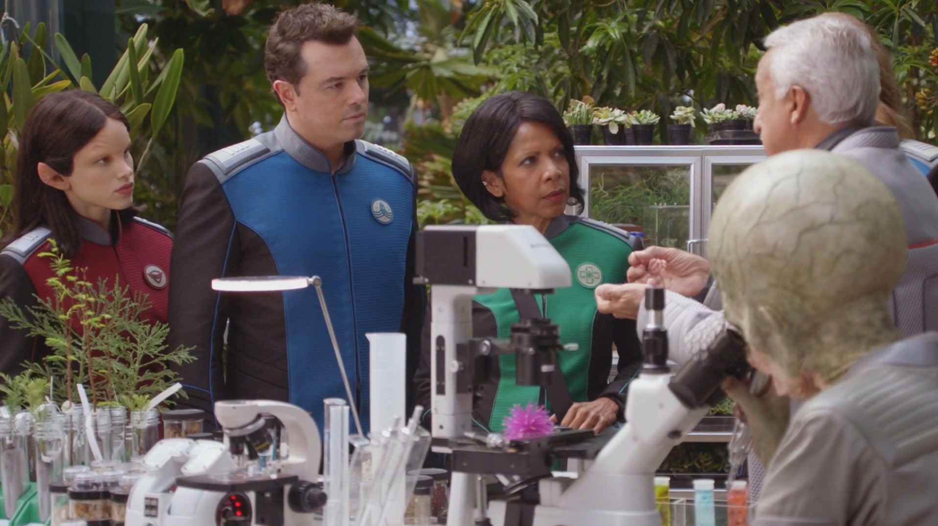 iHeartHalston_HalstonSageNet_TheOrville1x01Screencaps_140.jpg