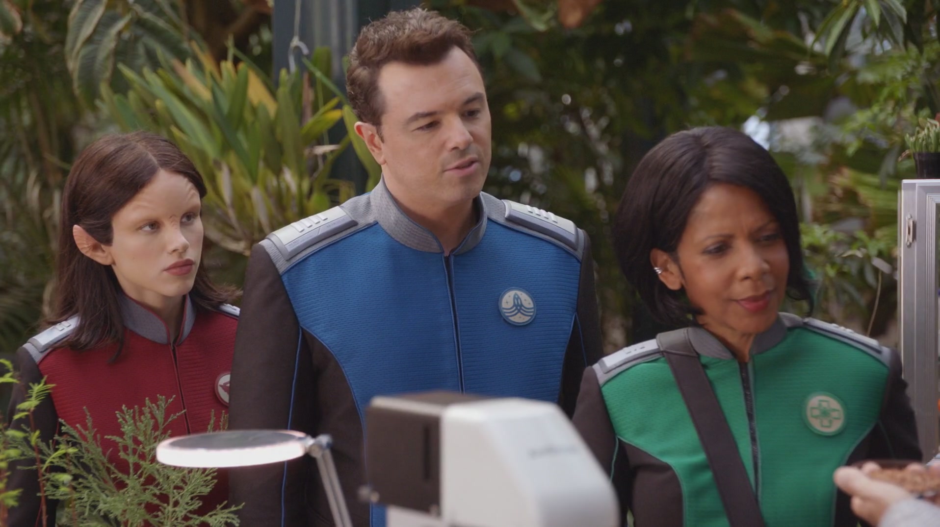 iHeartHalston_HalstonSageNet_TheOrville1x01Screencaps_144.jpg