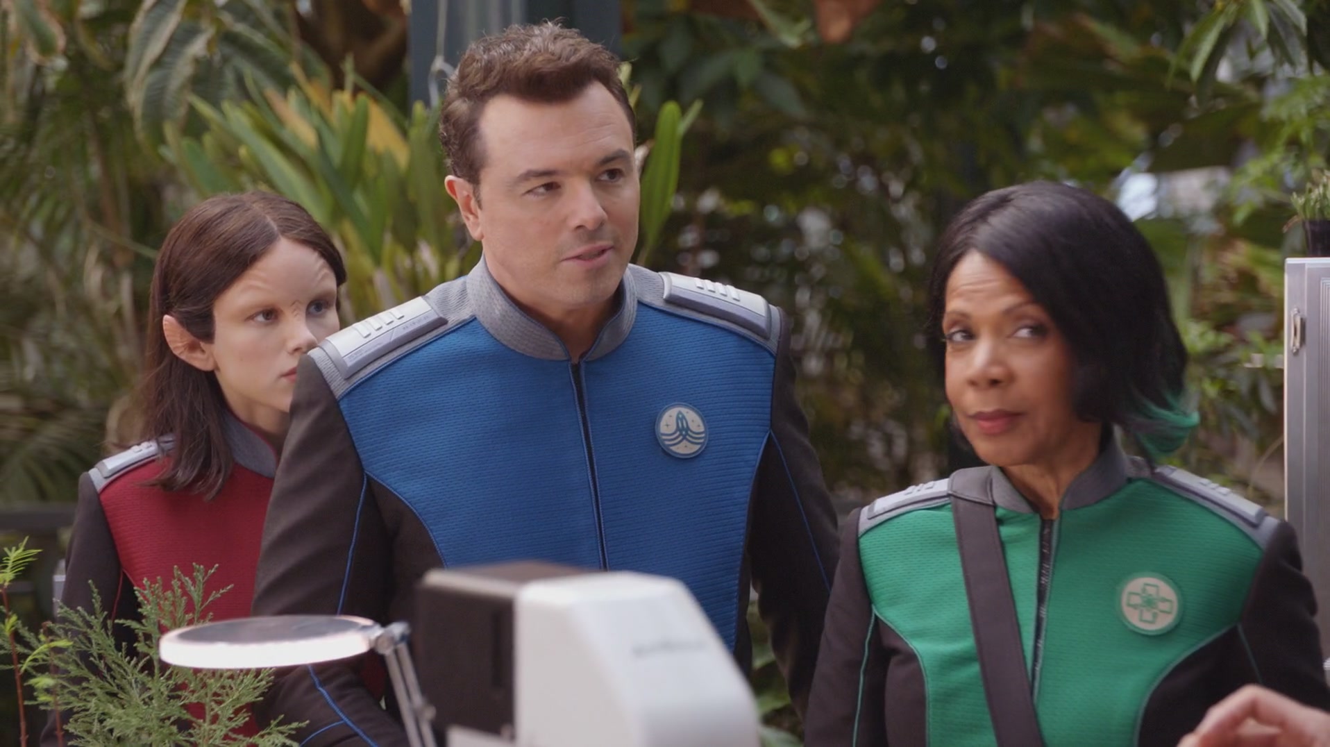 iHeartHalston_HalstonSageNet_TheOrville1x01Screencaps_149.jpg