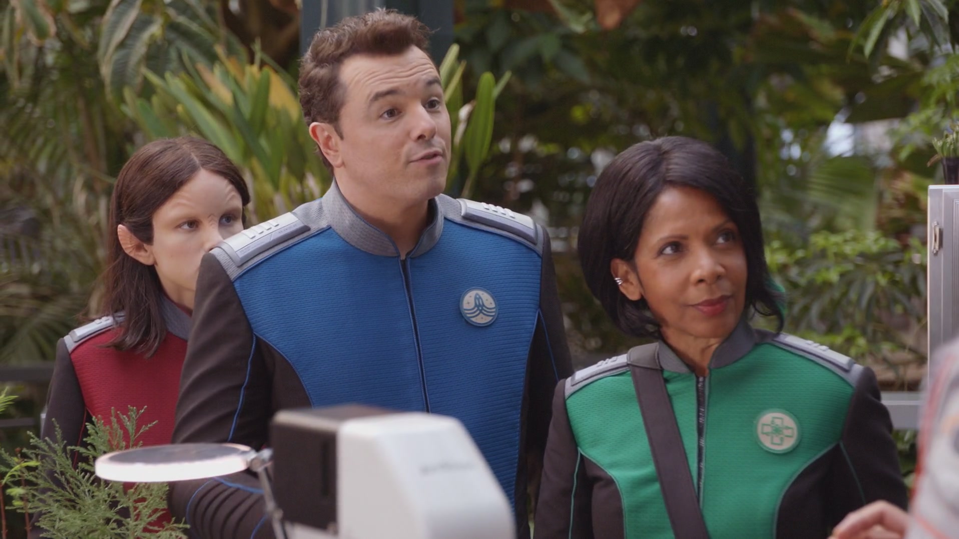 iHeartHalston_HalstonSageNet_TheOrville1x01Screencaps_150.jpg