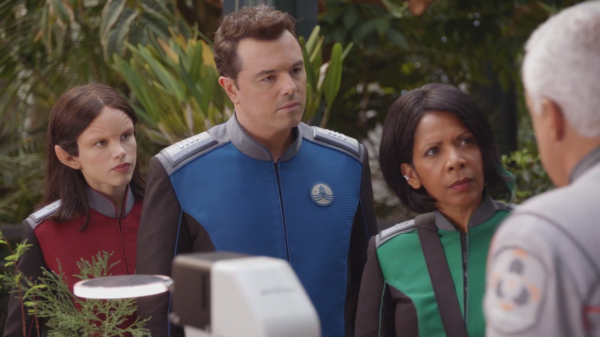 iHeartHalston_HalstonSageNet_TheOrville1x01Screencaps_151.jpg