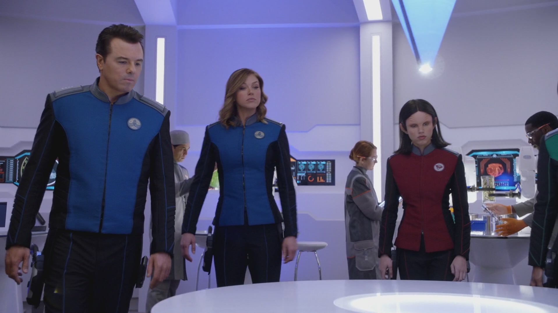 iHeartHalston_HalstonSageNet_TheOrville1x01Screencaps_164.jpg