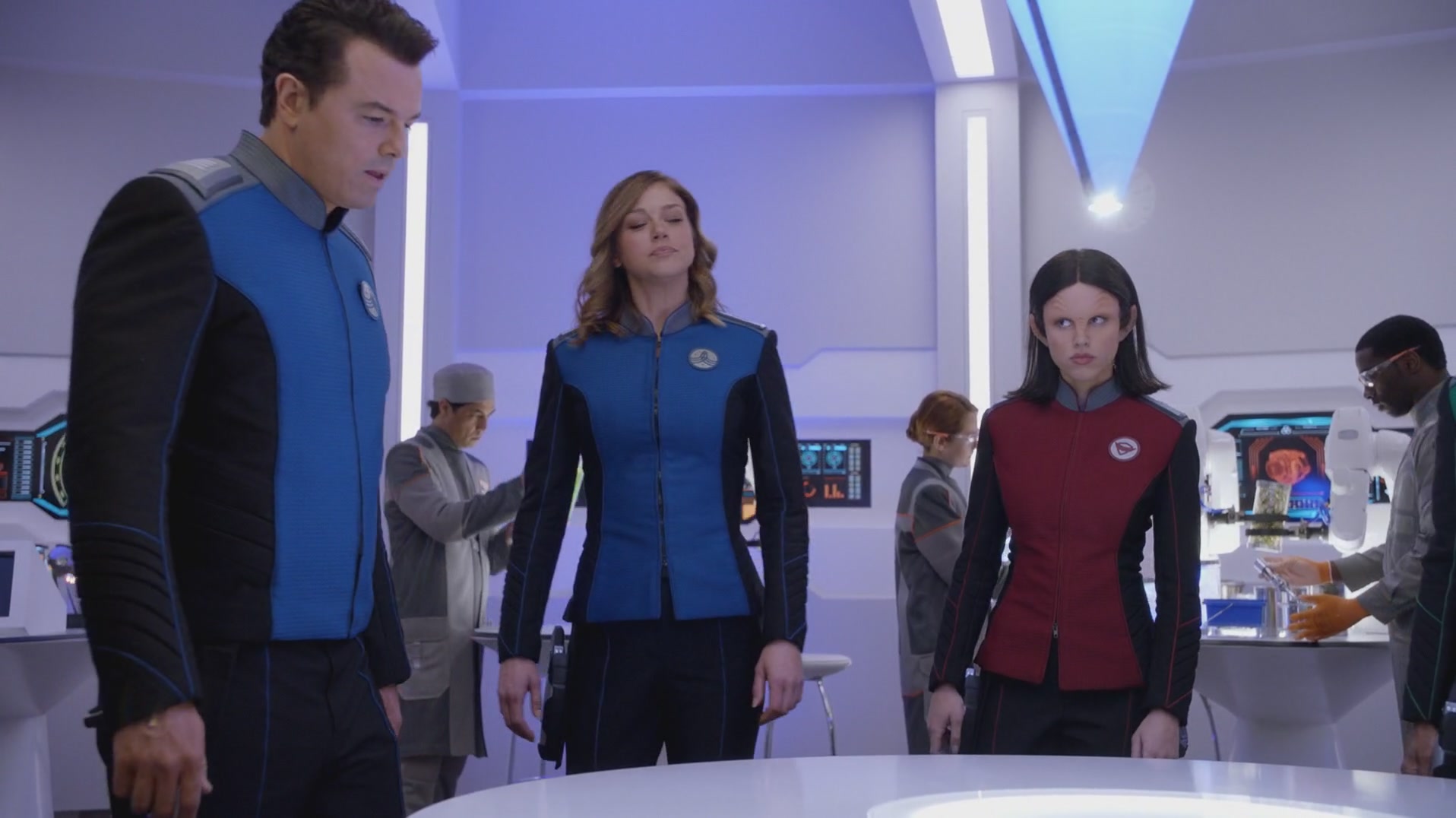 iHeartHalston_HalstonSageNet_TheOrville1x01Screencaps_165.jpg