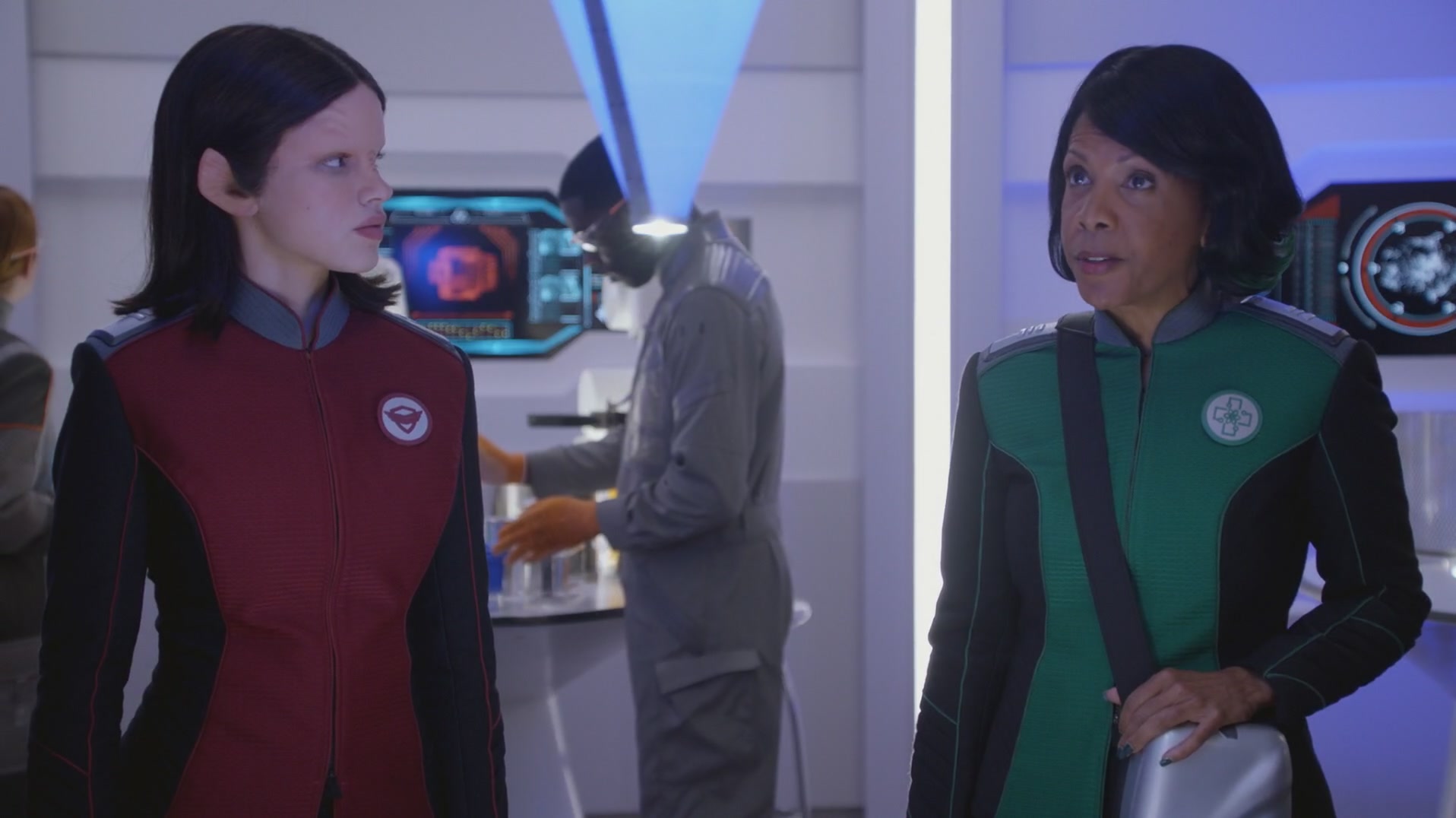 iHeartHalston_HalstonSageNet_TheOrville1x01Screencaps_170.jpg