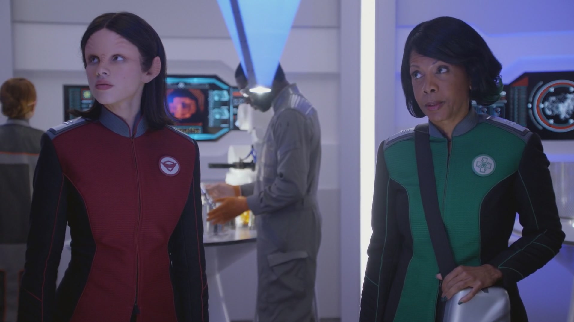 iHeartHalston_HalstonSageNet_TheOrville1x01Screencaps_172.jpg