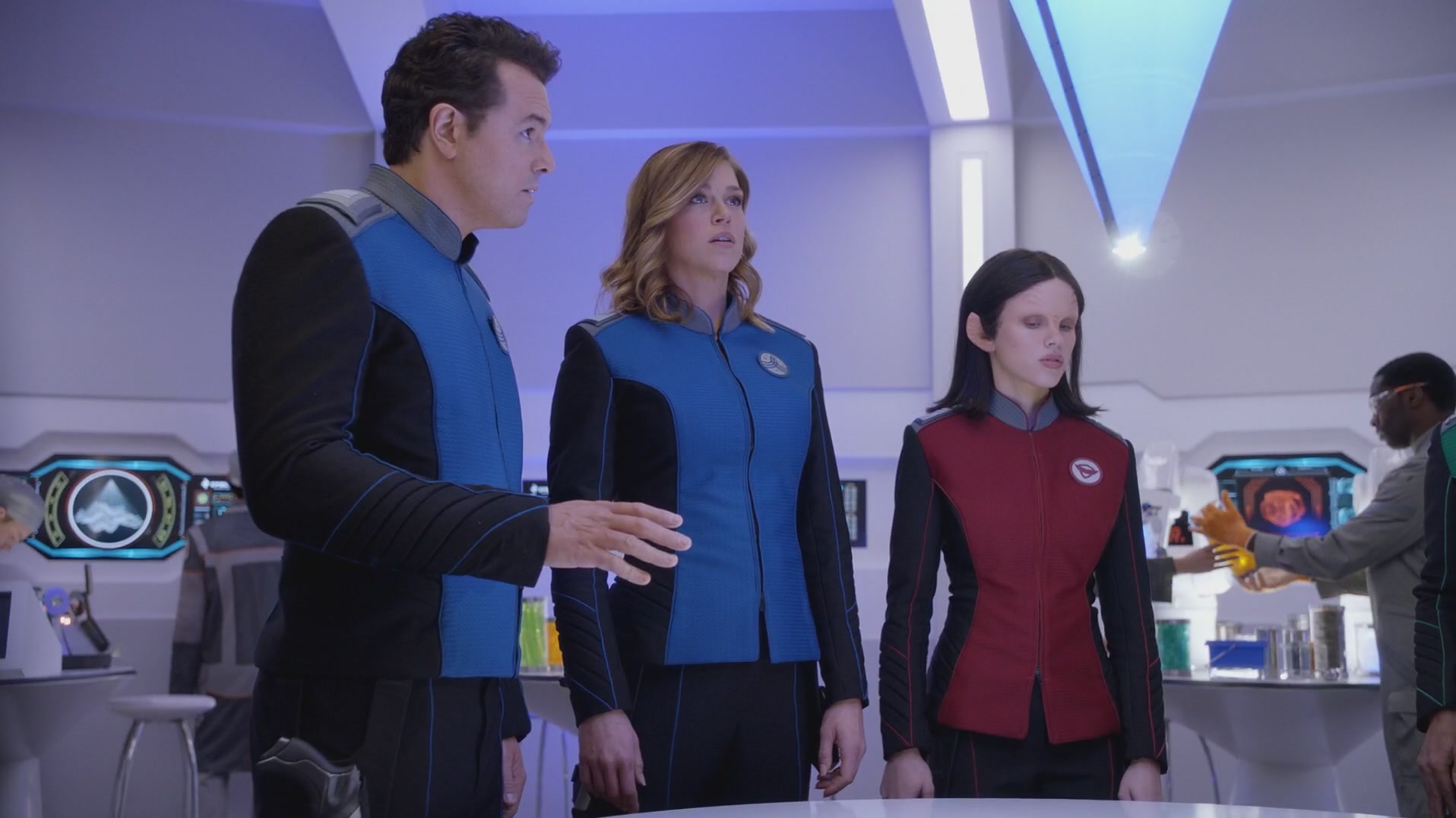 iHeartHalston_HalstonSageNet_TheOrville1x01Screencaps_174.jpg