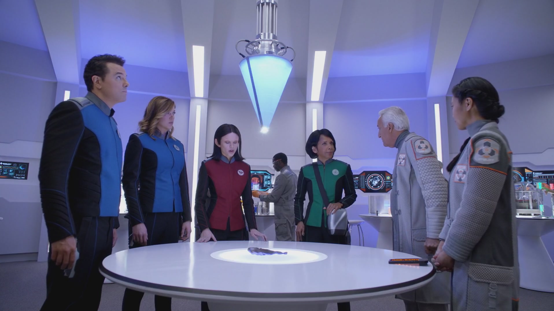 iHeartHalston_HalstonSageNet_TheOrville1x01Screencaps_177.jpg