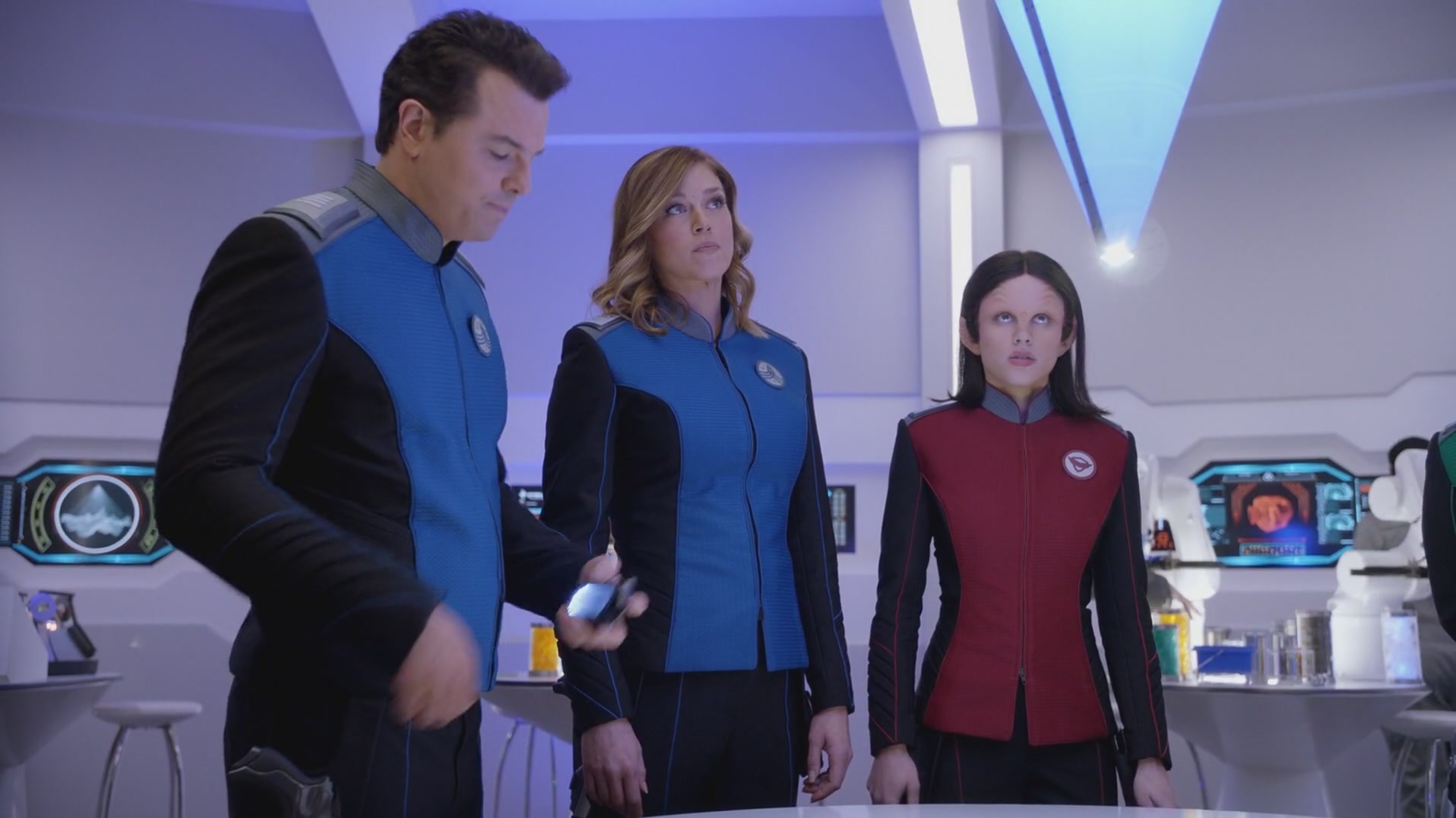 iHeartHalston_HalstonSageNet_TheOrville1x01Screencaps_189.jpg