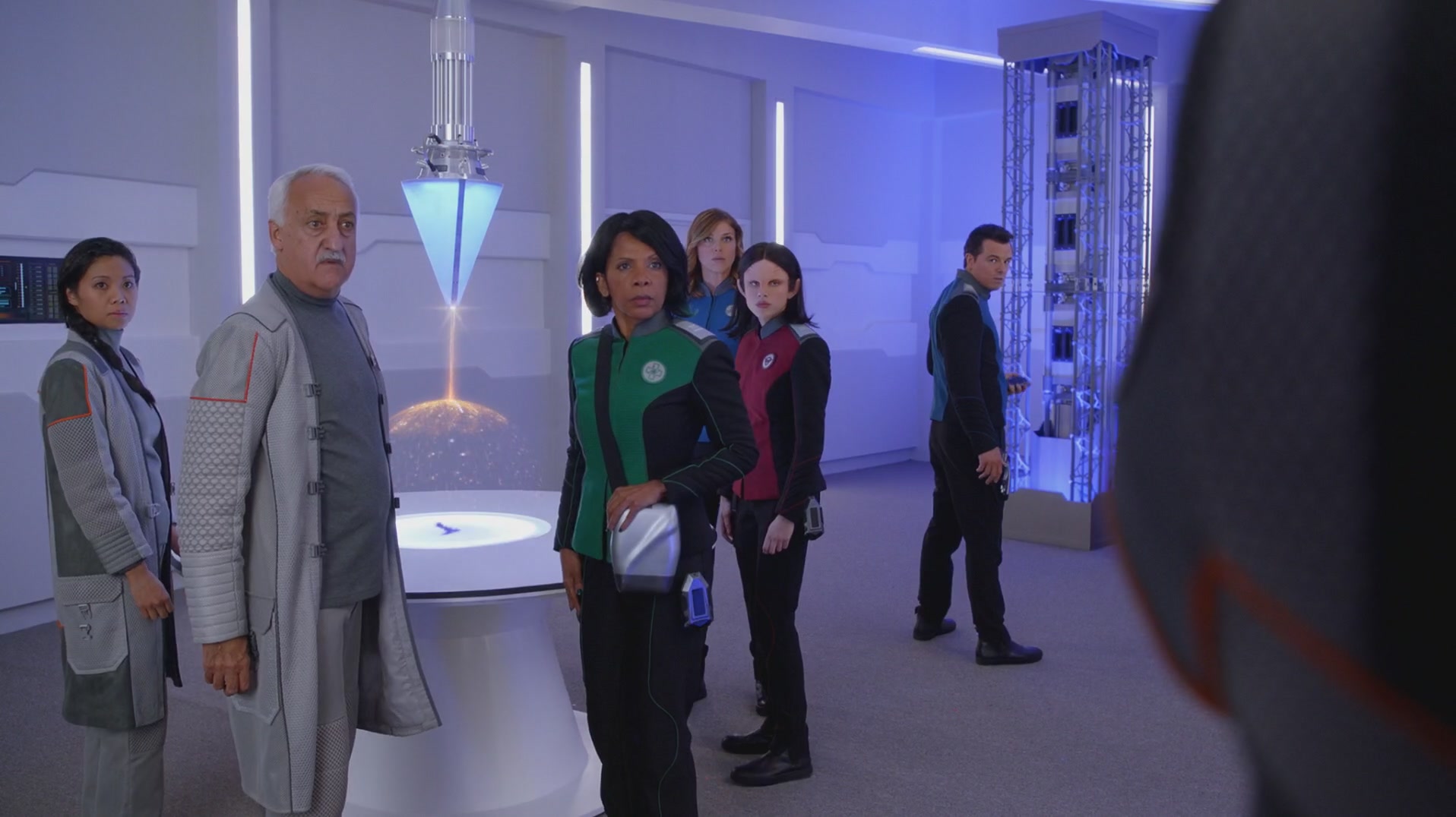 iHeartHalston_HalstonSageNet_TheOrville1x01Screencaps_193.jpg