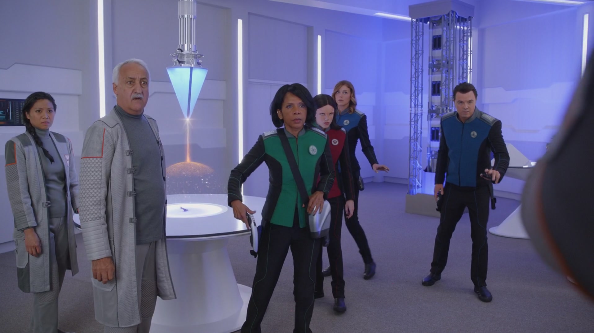 iHeartHalston_HalstonSageNet_TheOrville1x01Screencaps_198.jpg