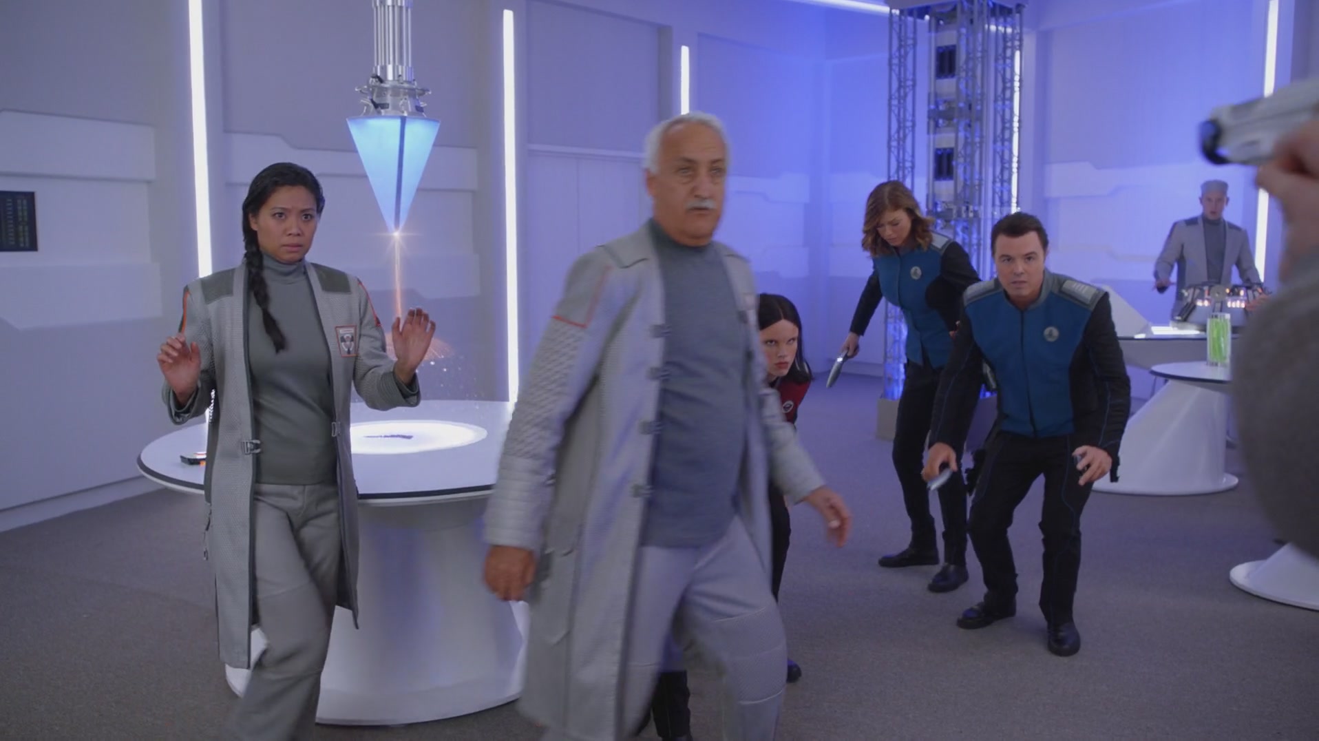 iHeartHalston_HalstonSageNet_TheOrville1x01Screencaps_199.jpg