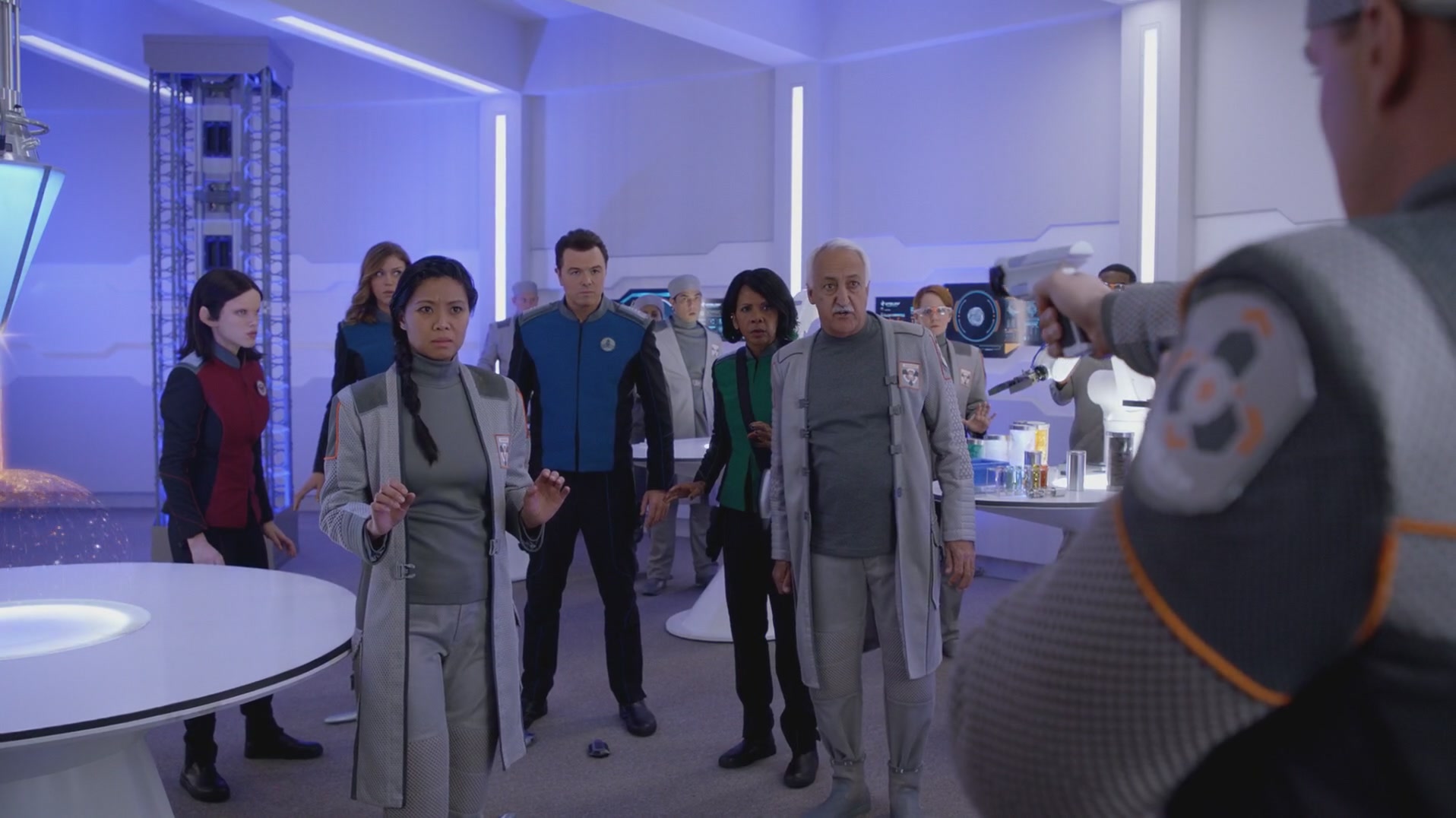 iHeartHalston_HalstonSageNet_TheOrville1x01Screencaps_204.jpg