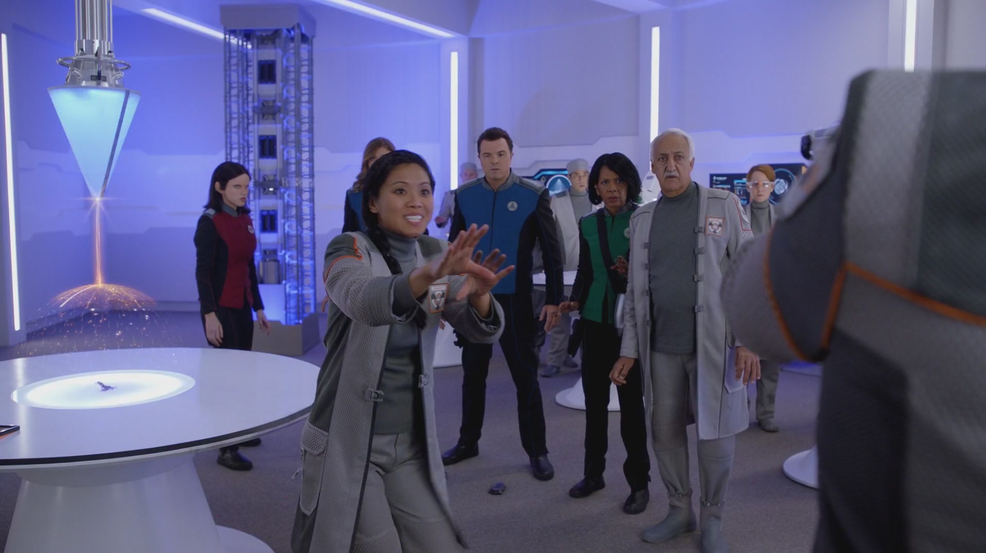 iHeartHalston_HalstonSageNet_TheOrville1x01Screencaps_205.jpg