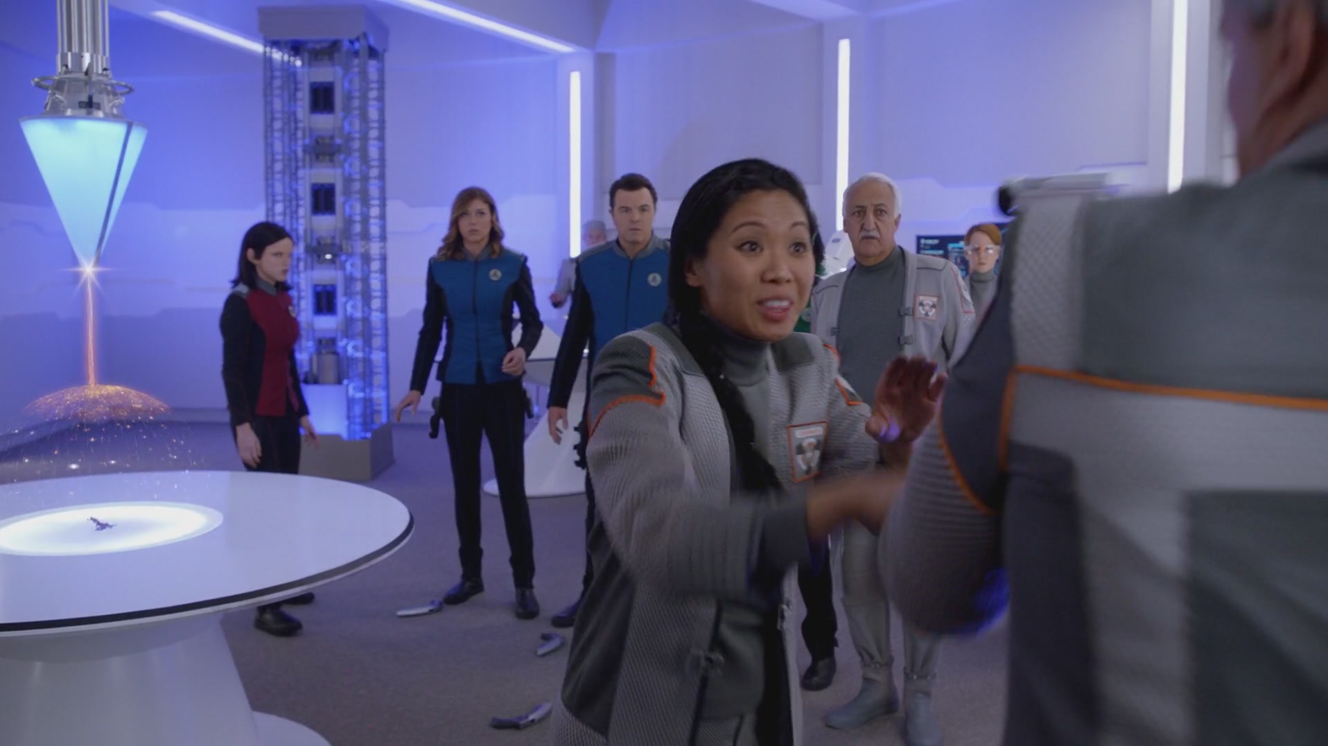 iHeartHalston_HalstonSageNet_TheOrville1x01Screencaps_206.jpg