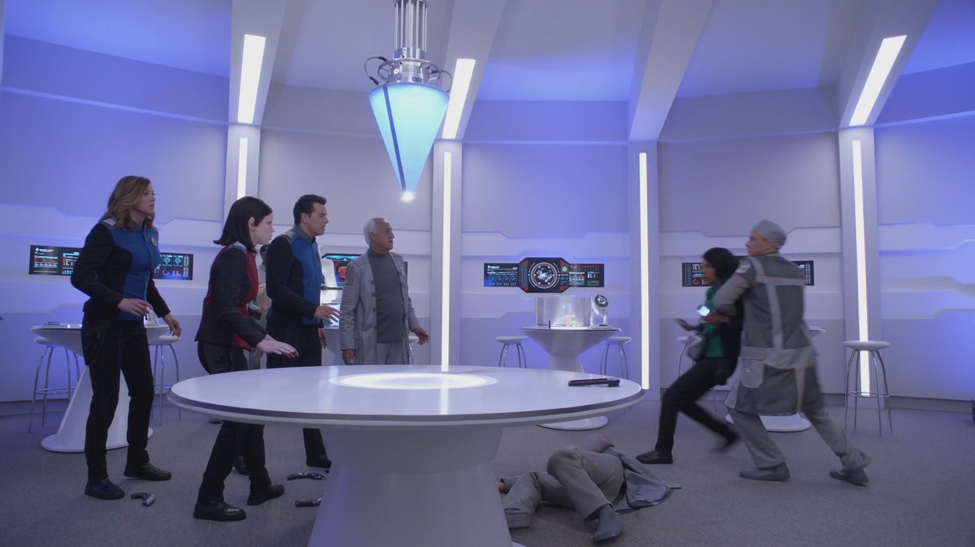 iHeartHalston_HalstonSageNet_TheOrville1x01Screencaps_208.jpg