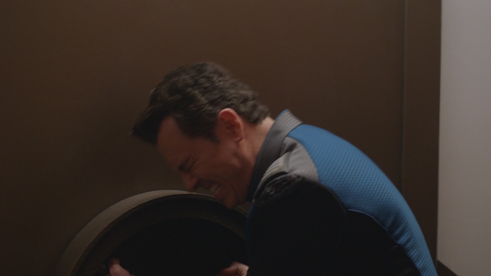 iHeartHalston_HalstonSageNet_TheOrville1x01Screencaps_229.jpg