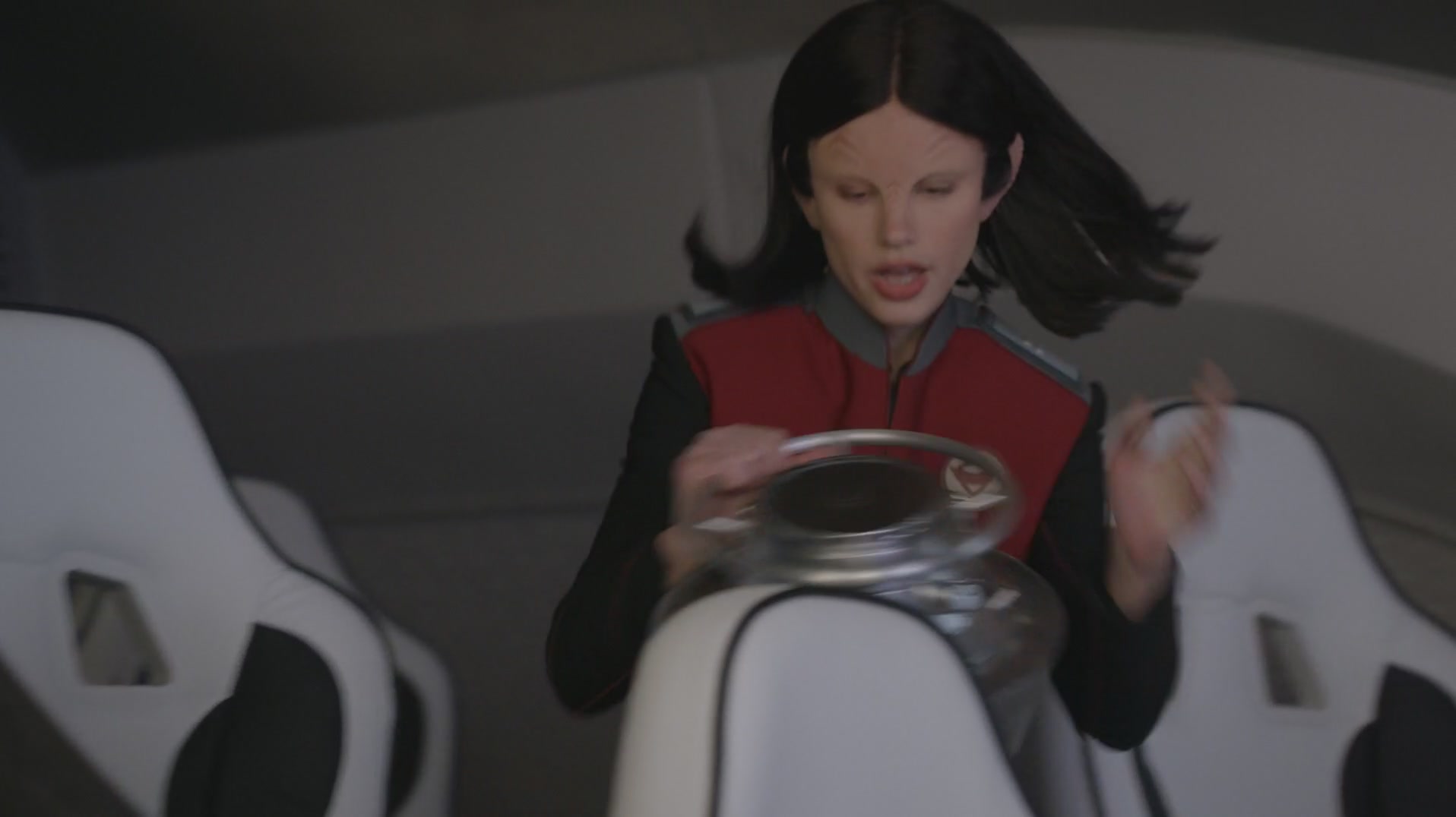 iHeartHalston_HalstonSageNet_TheOrville1x01Screencaps_254.jpg