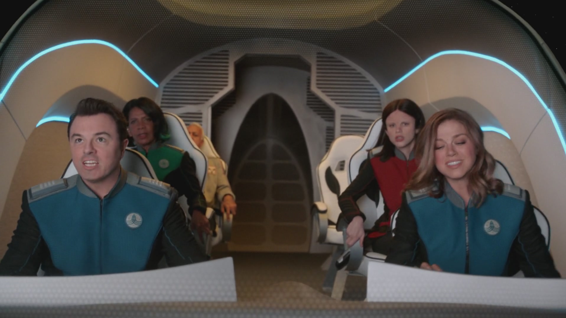 iHeartHalston_HalstonSageNet_TheOrville1x01Screencaps_280.jpg