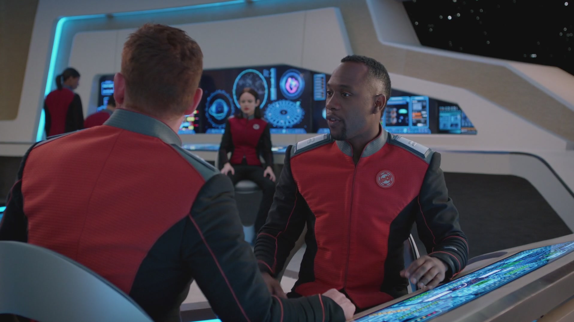 iHeartHalston_HalstonSageNet_TheOrville1x02Screencaps_005.jpg