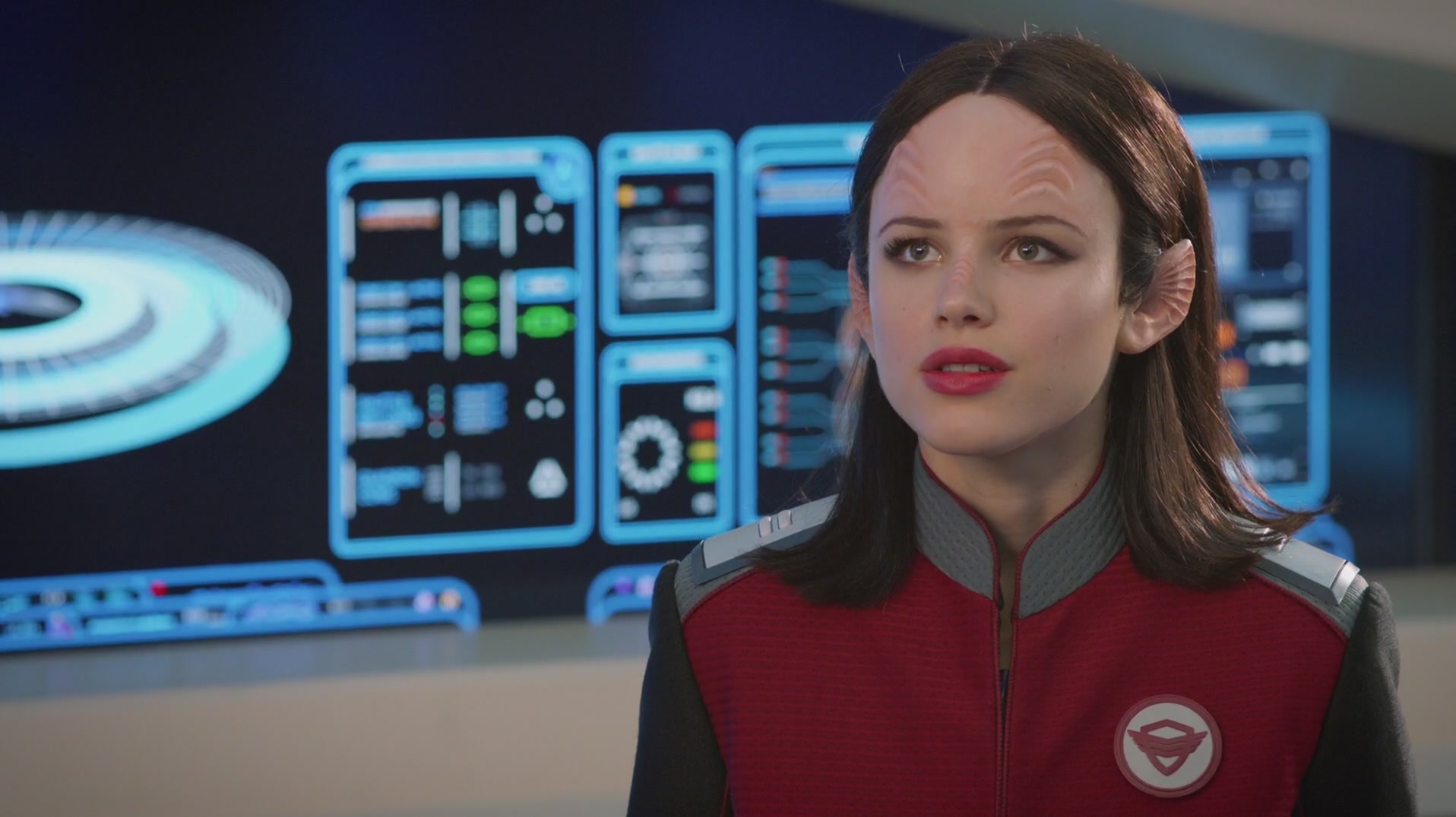 iHeartHalston_HalstonSageNet_TheOrville1x02Screencaps_023.jpg