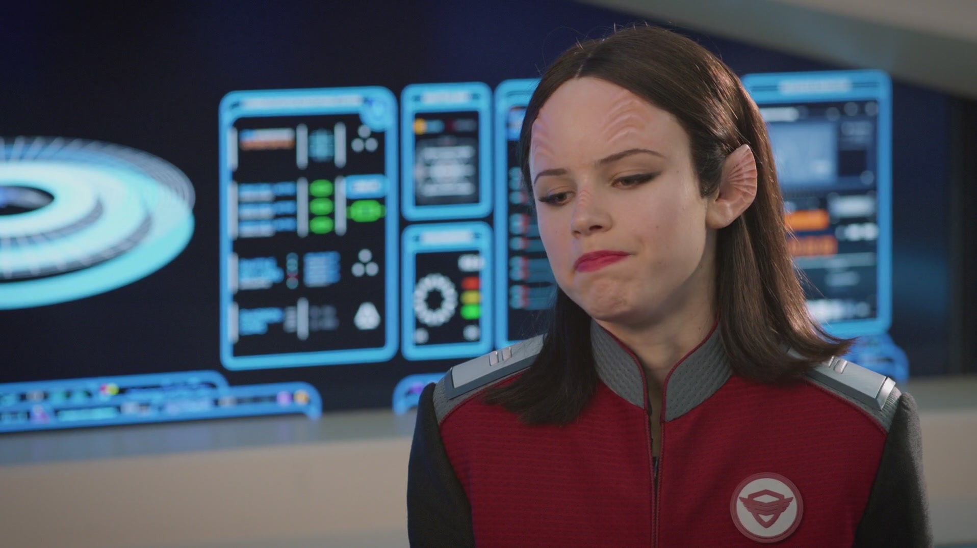 iHeartHalston_HalstonSageNet_TheOrville1x02Screencaps_026.jpg