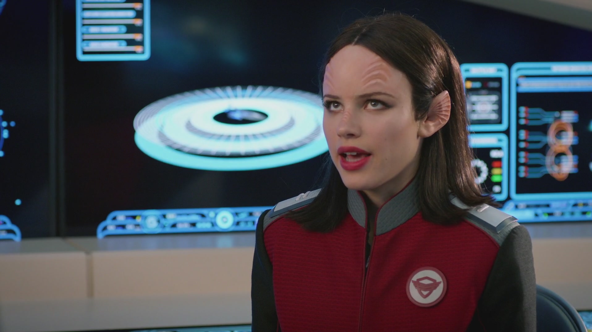 iHeartHalston_HalstonSageNet_TheOrville1x02Screencaps_027.jpg