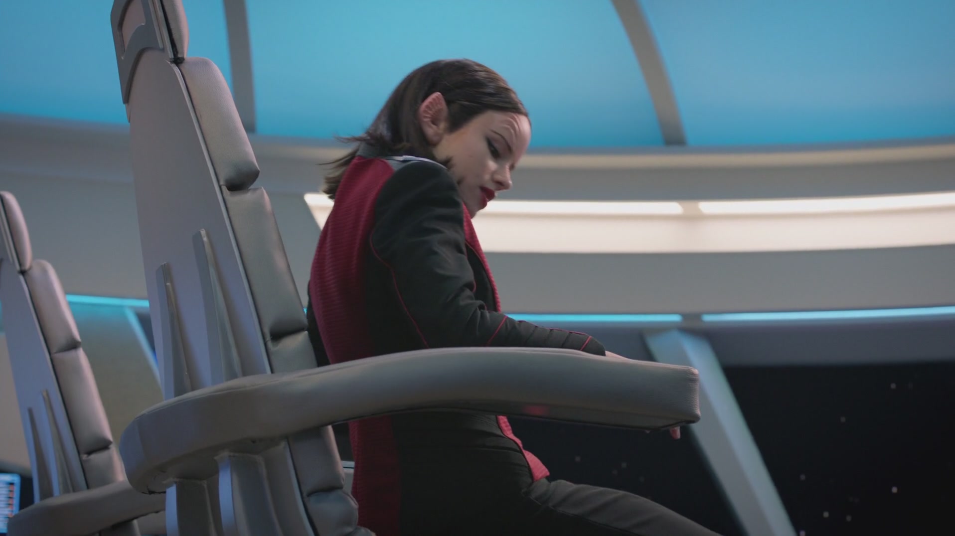 iHeartHalston_HalstonSageNet_TheOrville1x02Screencaps_043.jpg