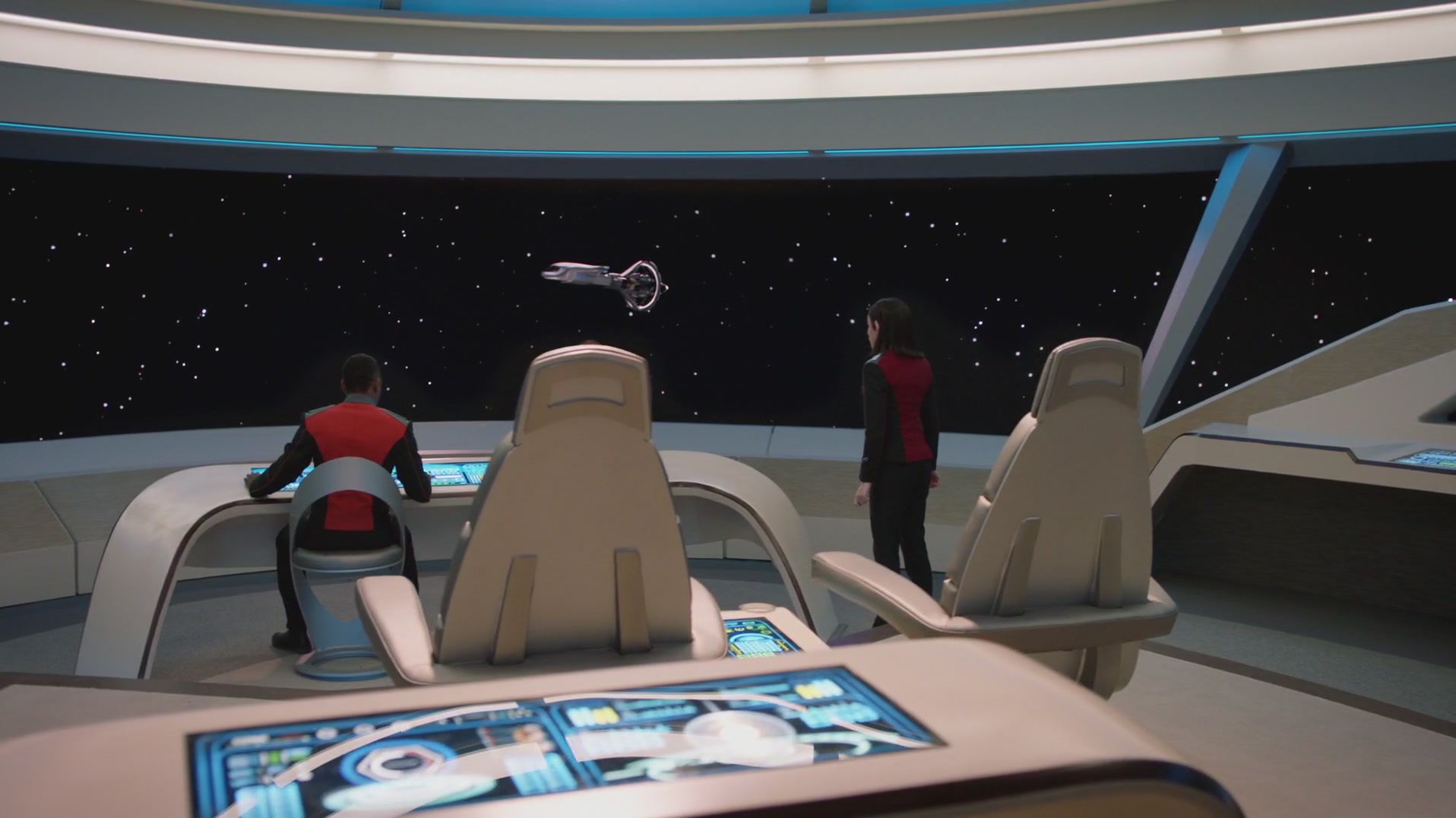 iHeartHalston_HalstonSageNet_TheOrville1x02Screencaps_060.jpg