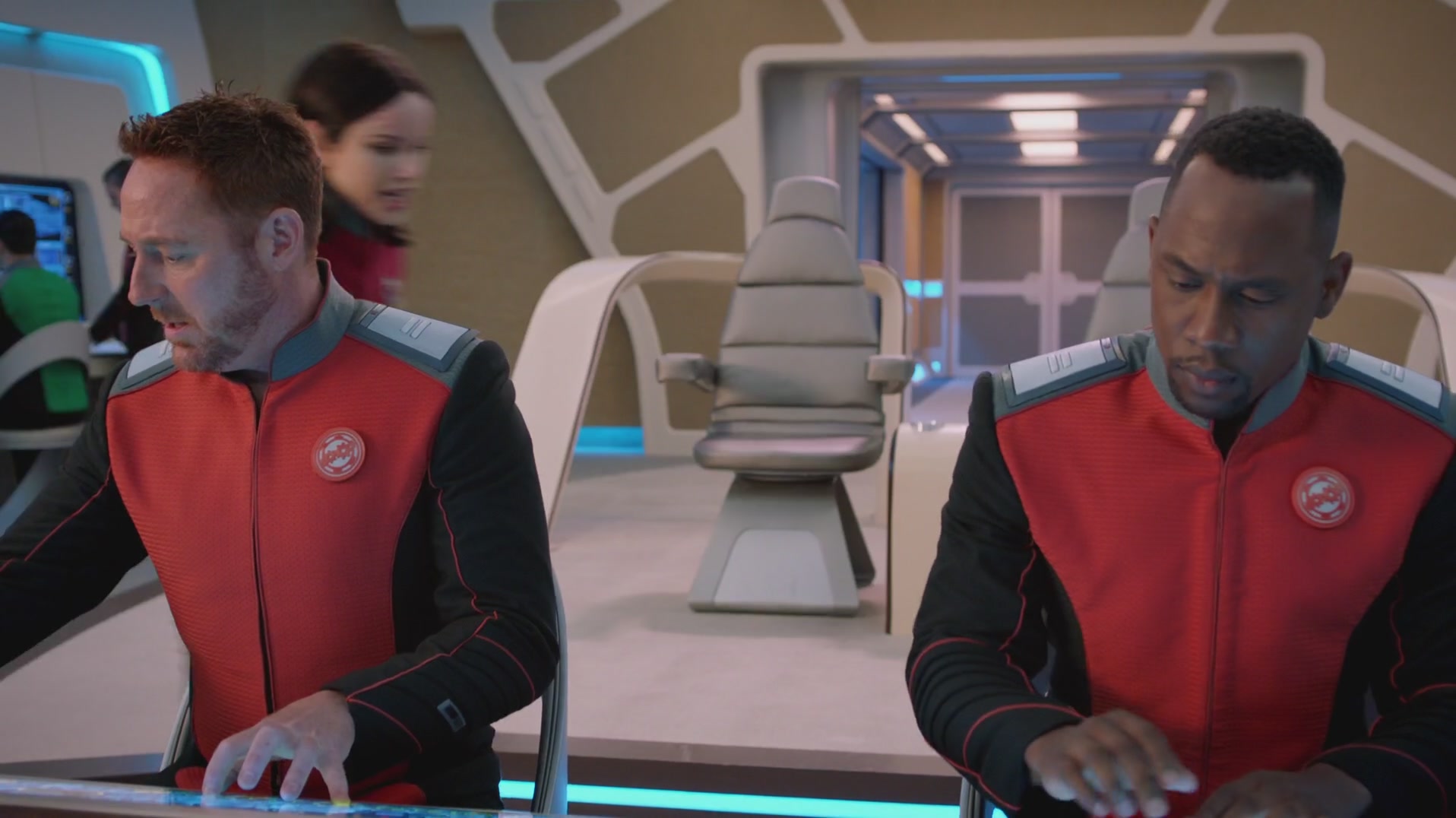 iHeartHalston_HalstonSageNet_TheOrville1x02Screencaps_069.jpg