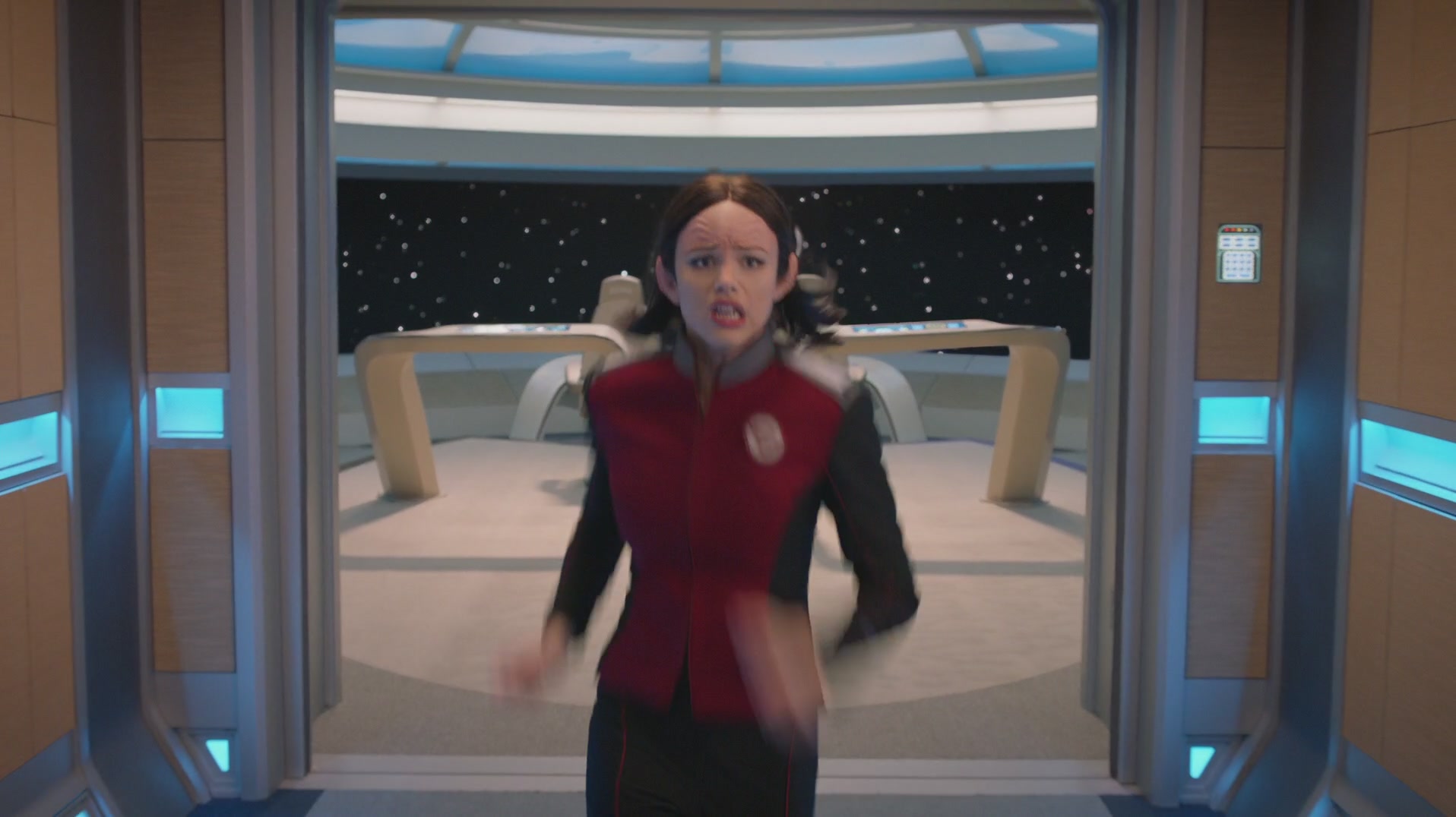 iHeartHalston_HalstonSageNet_TheOrville1x02Screencaps_077.jpg