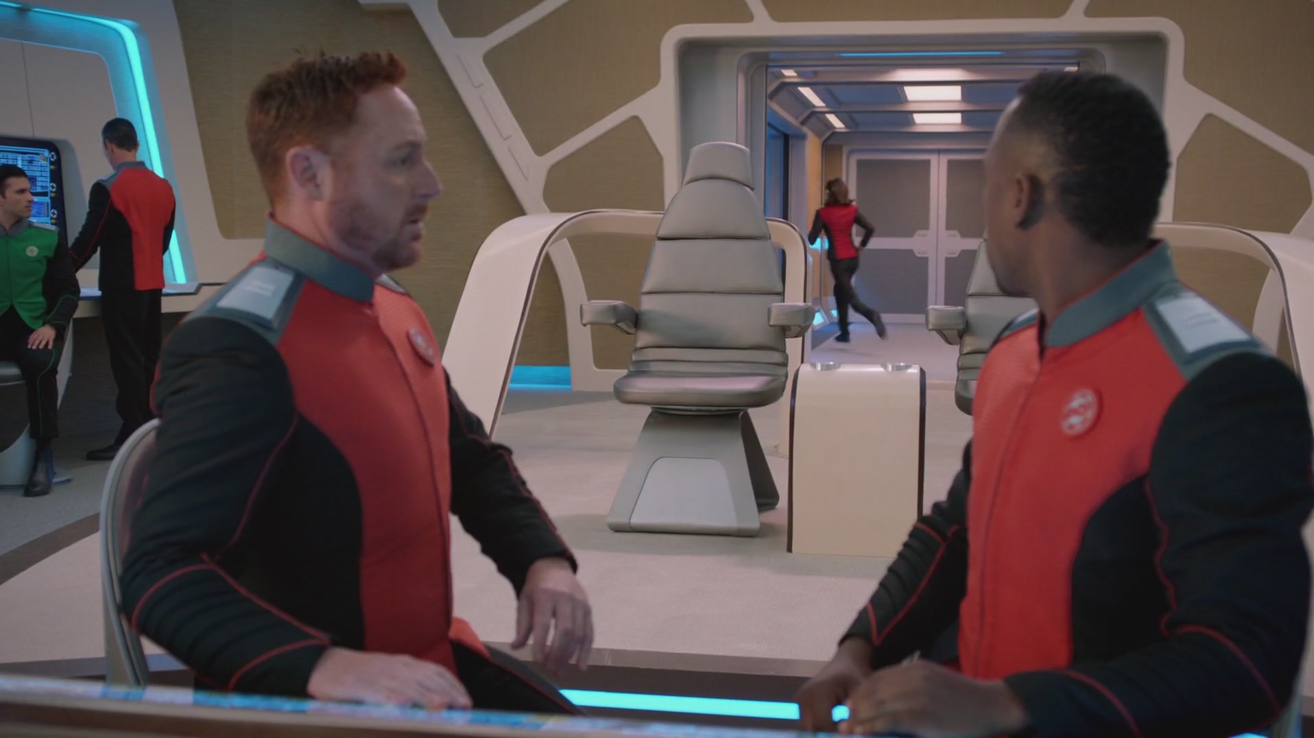 iHeartHalston_HalstonSageNet_TheOrville1x02Screencaps_078.jpg