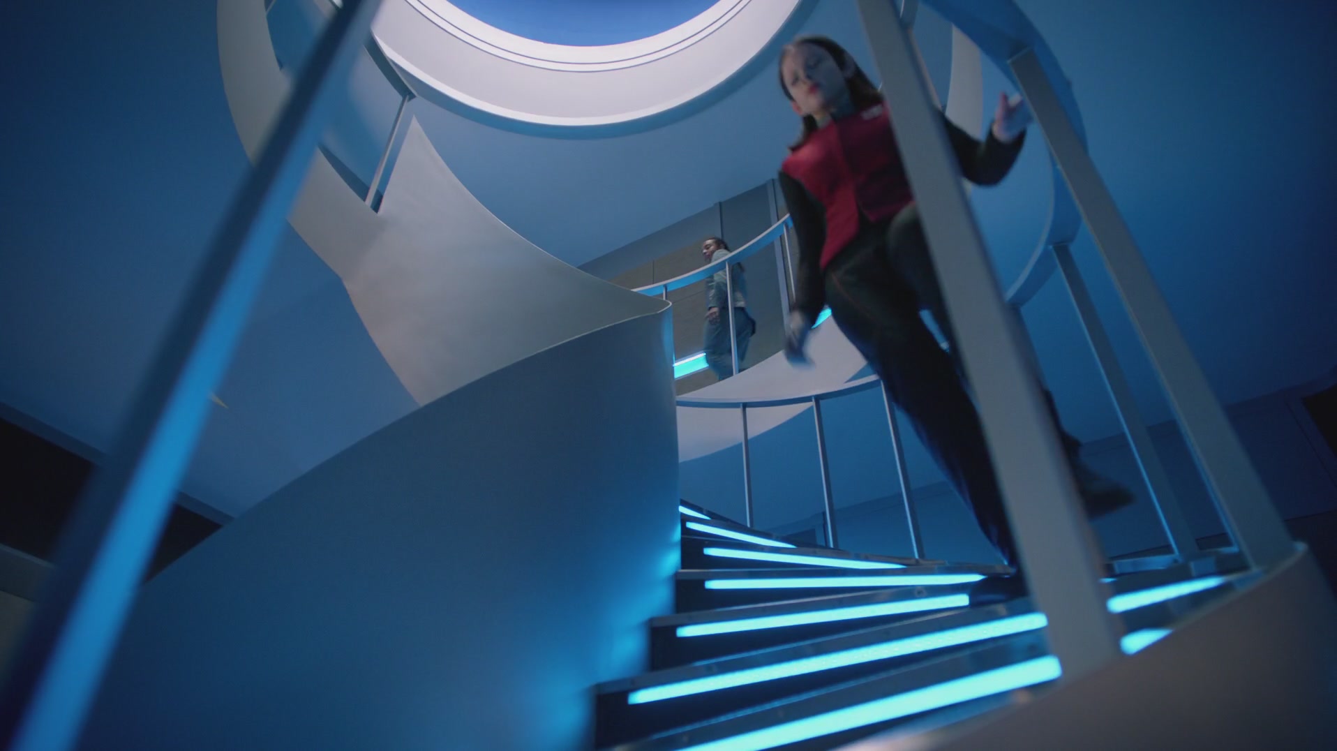 iHeartHalston_HalstonSageNet_TheOrville1x02Screencaps_079.jpg