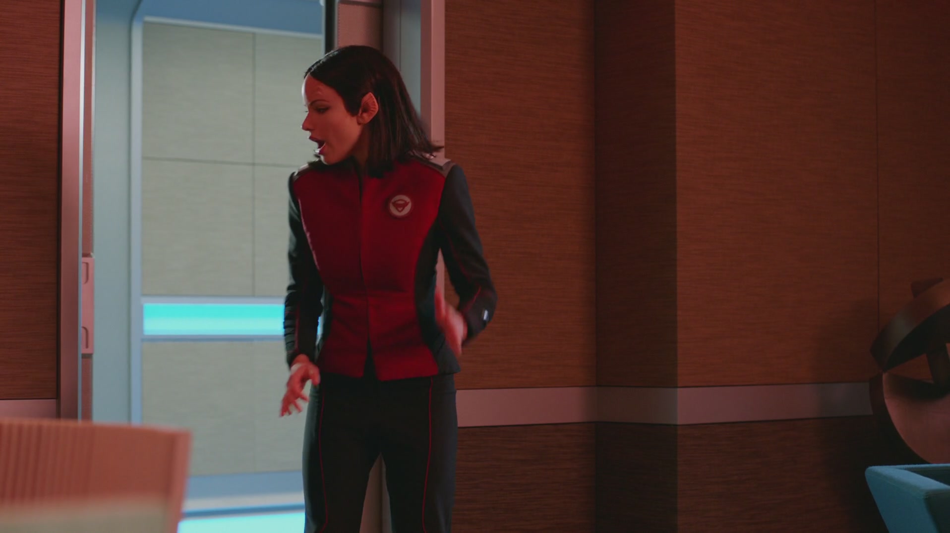 iHeartHalston_HalstonSageNet_TheOrville1x02Screencaps_088.jpg