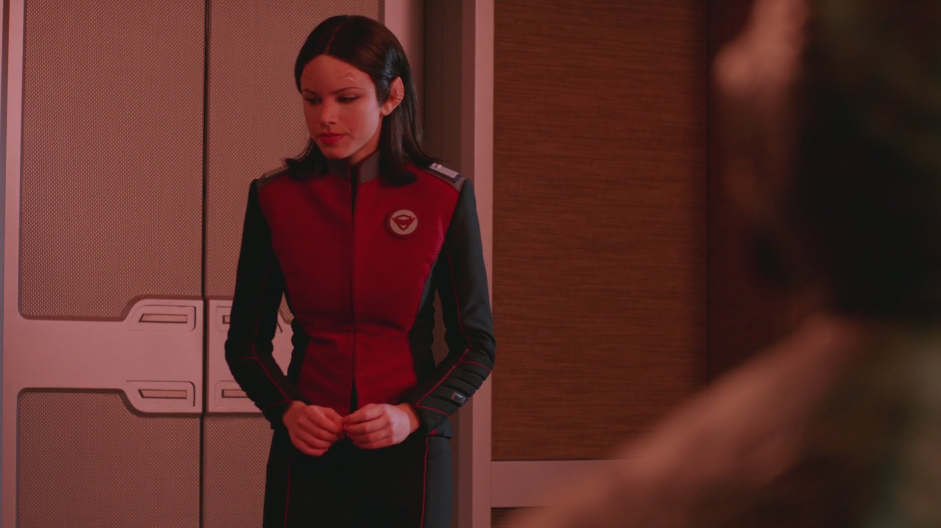 iHeartHalston_HalstonSageNet_TheOrville1x02Screencaps_091.jpg