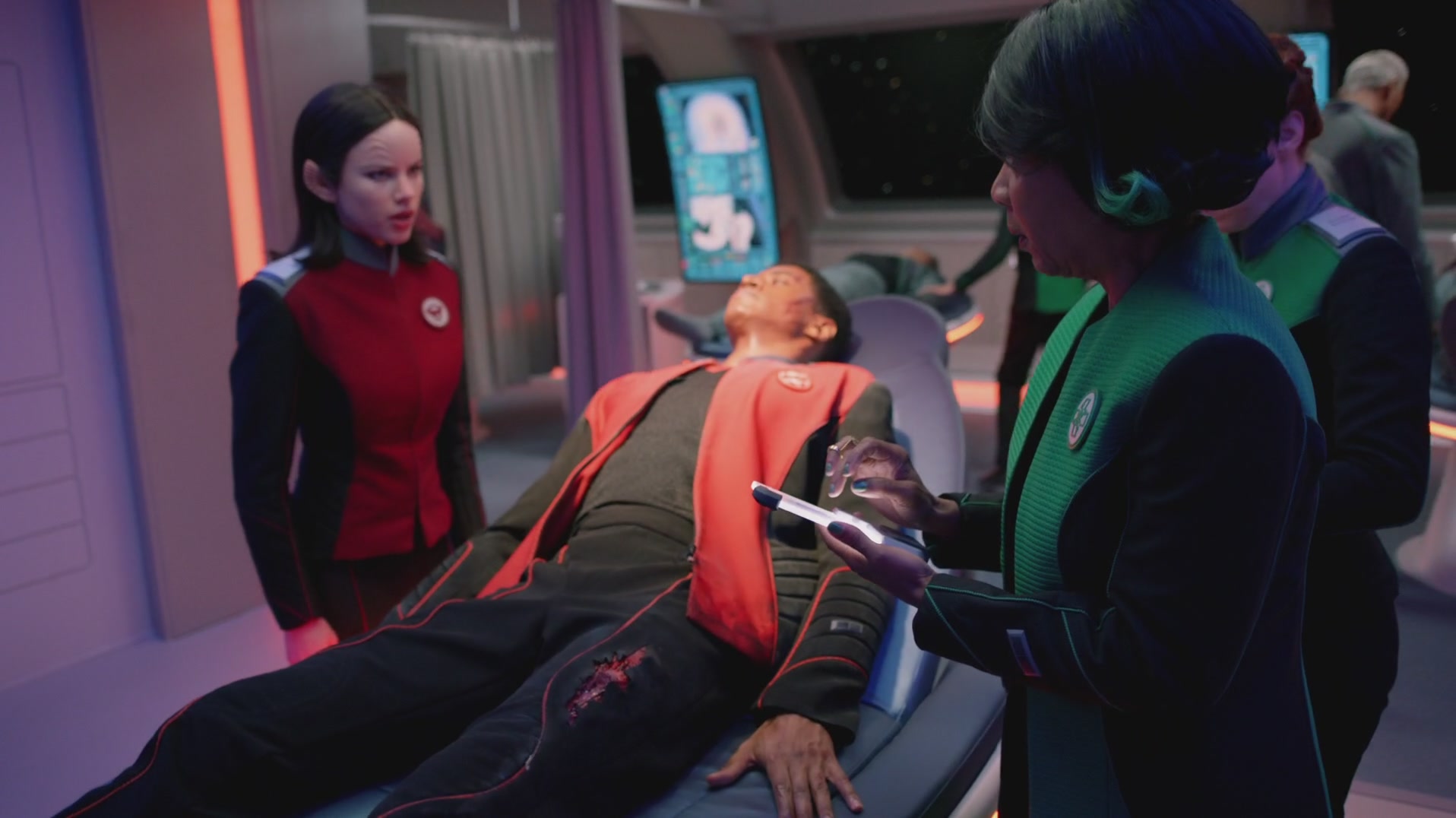 iHeartHalston_HalstonSageNet_TheOrville1x02Screencaps_288.jpg