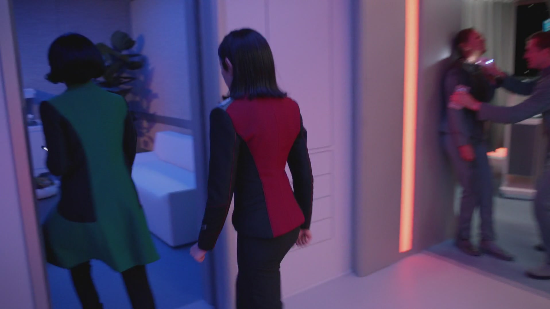 iHeartHalston_HalstonSageNet_TheOrville1x02Screencaps_295.jpg